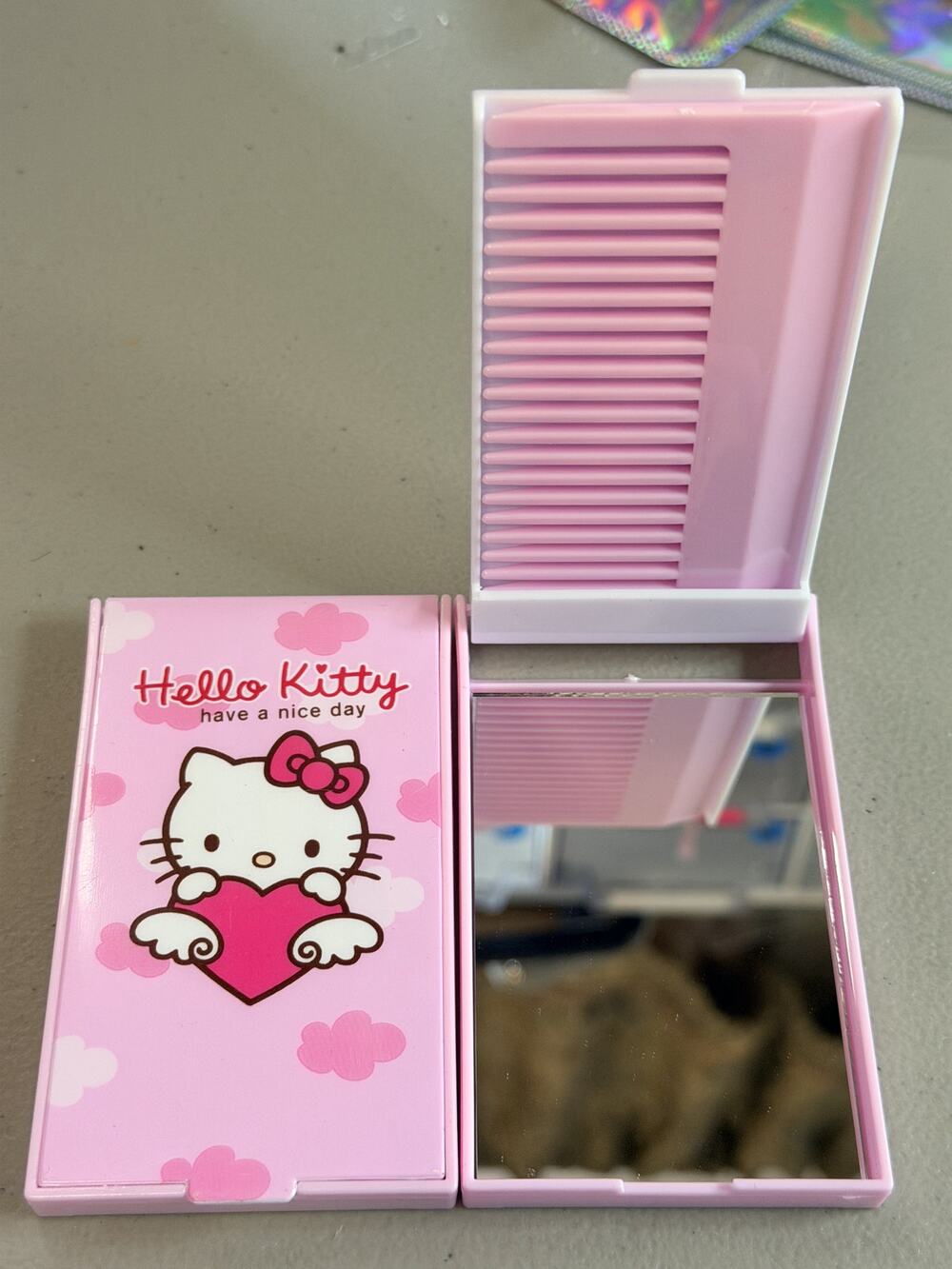 #HK-691 Hello Kitty Pocket Mirror & Comb Set